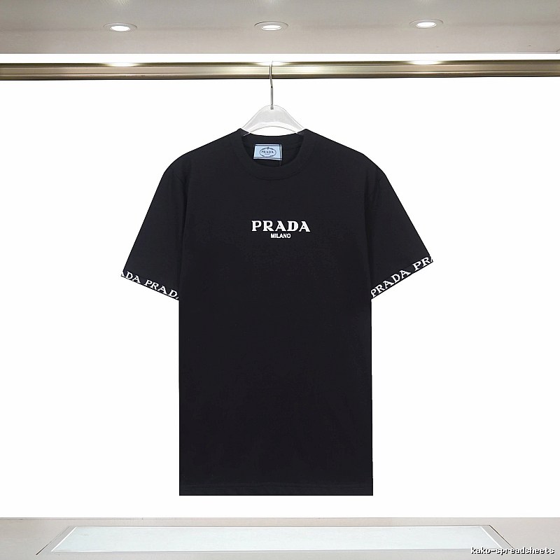 Amiri Resort Logo T-shirt Black Small AM for Travel Looks