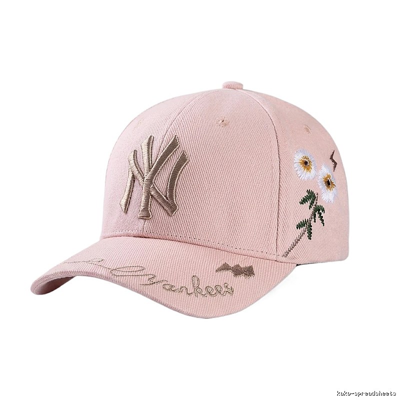The pink cap with small daisies of the MLB Yankees team.