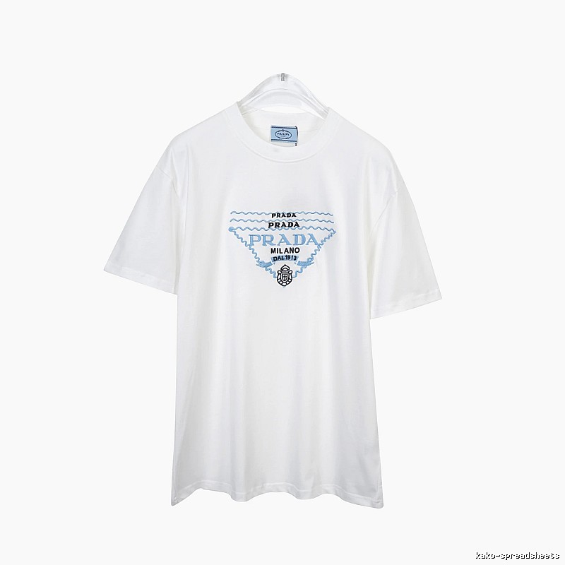 Amiri Weekend Logo T-shirt Black Small AM for Seasonal Looks