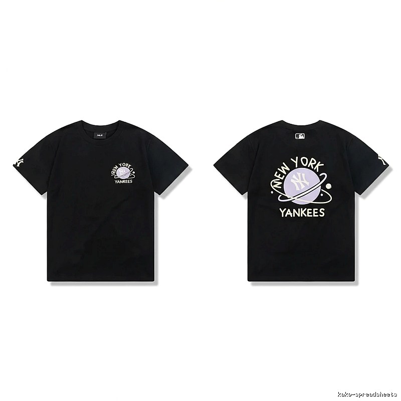 Black T-shirt of MLB New York Yankees