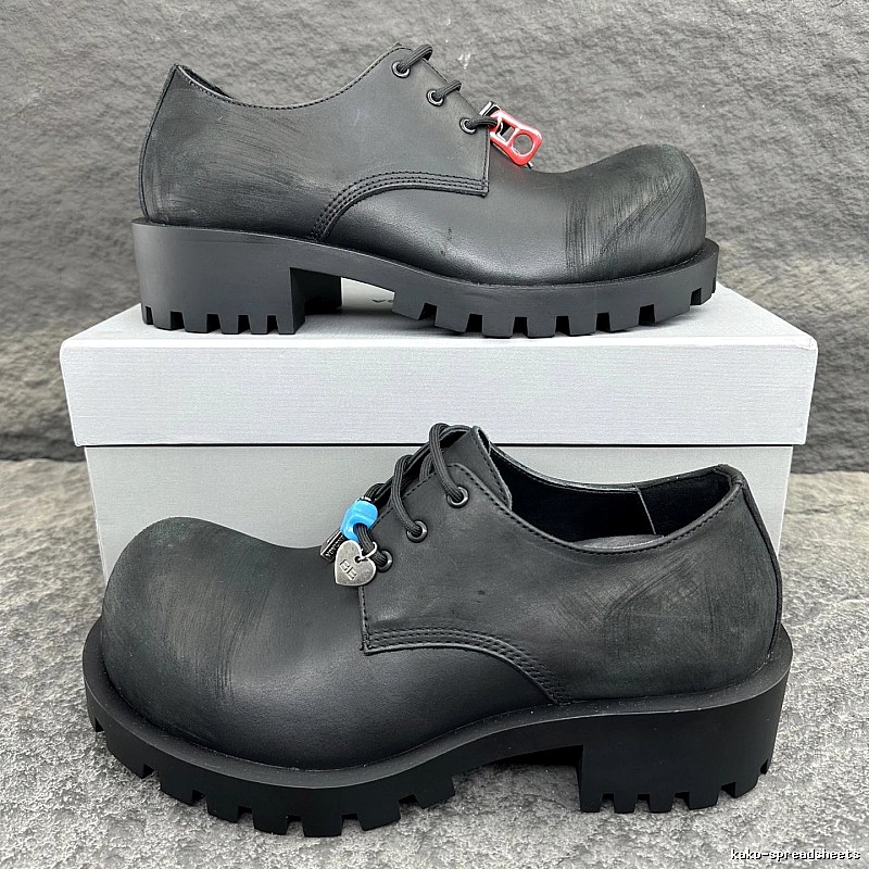 Derby Shoe with Black Derby Upper for Streetwear Looks