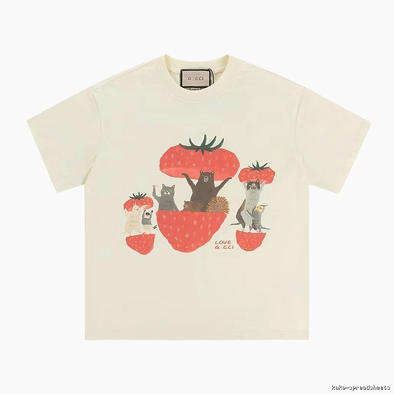 Gucci Strawberry & Animal Childlike Playful Off-white T-shirt