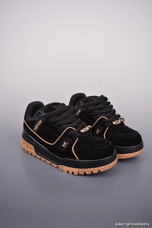 Nike Black and Brown Low-Top Sneakers with Streamlined Sole