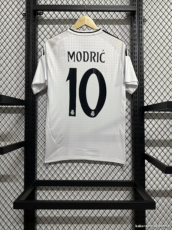 Real Madrid Resort Home soccer jersey White Real Madrid for Travel Looks Select Edition