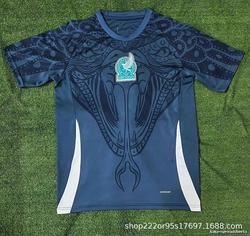Real Madrid Training-Kit Look Dark Green Dragon Soccer Jersey Color Pop