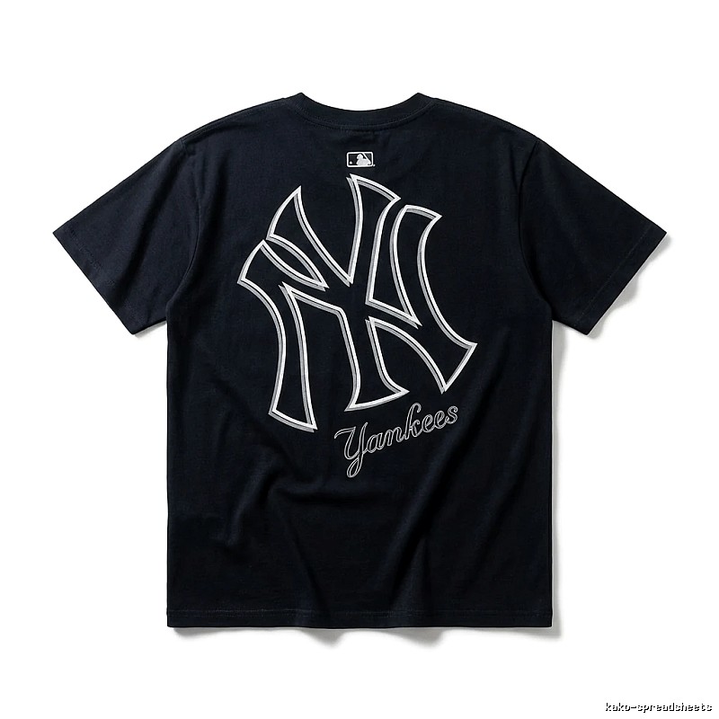 Simple-style black T-shirt of the MLB Yankees