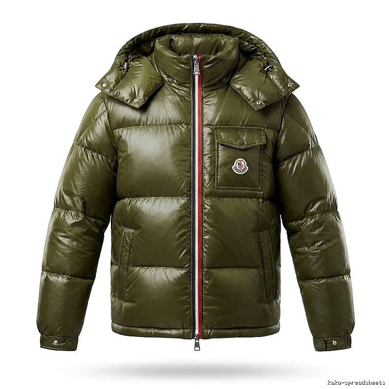 The classic style fashionable army green down jacket of Moncler