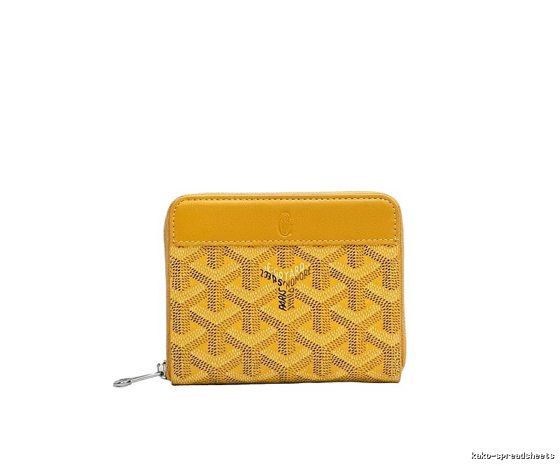 The classic yellow wallet of GOYARD