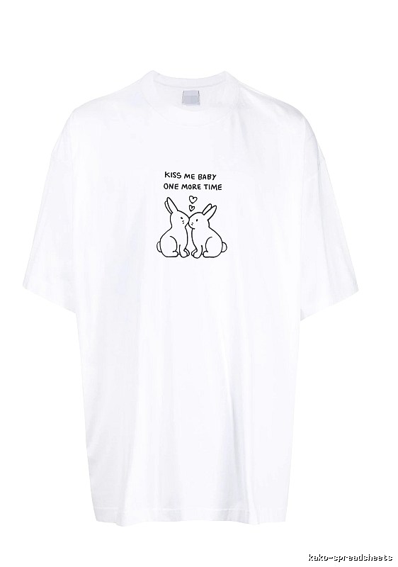Urban Statement graphic T-shirt Black Colorful Lucky with Casual Appeal